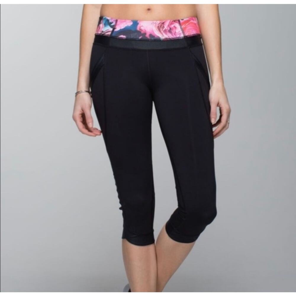 Lululemon Chase Me Crop II Secret Garden Black Leggings Size 6 - Picture 1 of 12